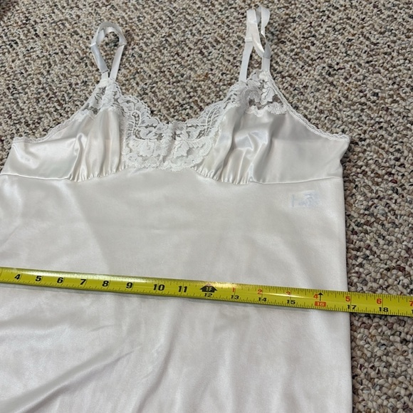 Vanity Fair White Nylon Dress Slip Y2K - Picture 8 of 9